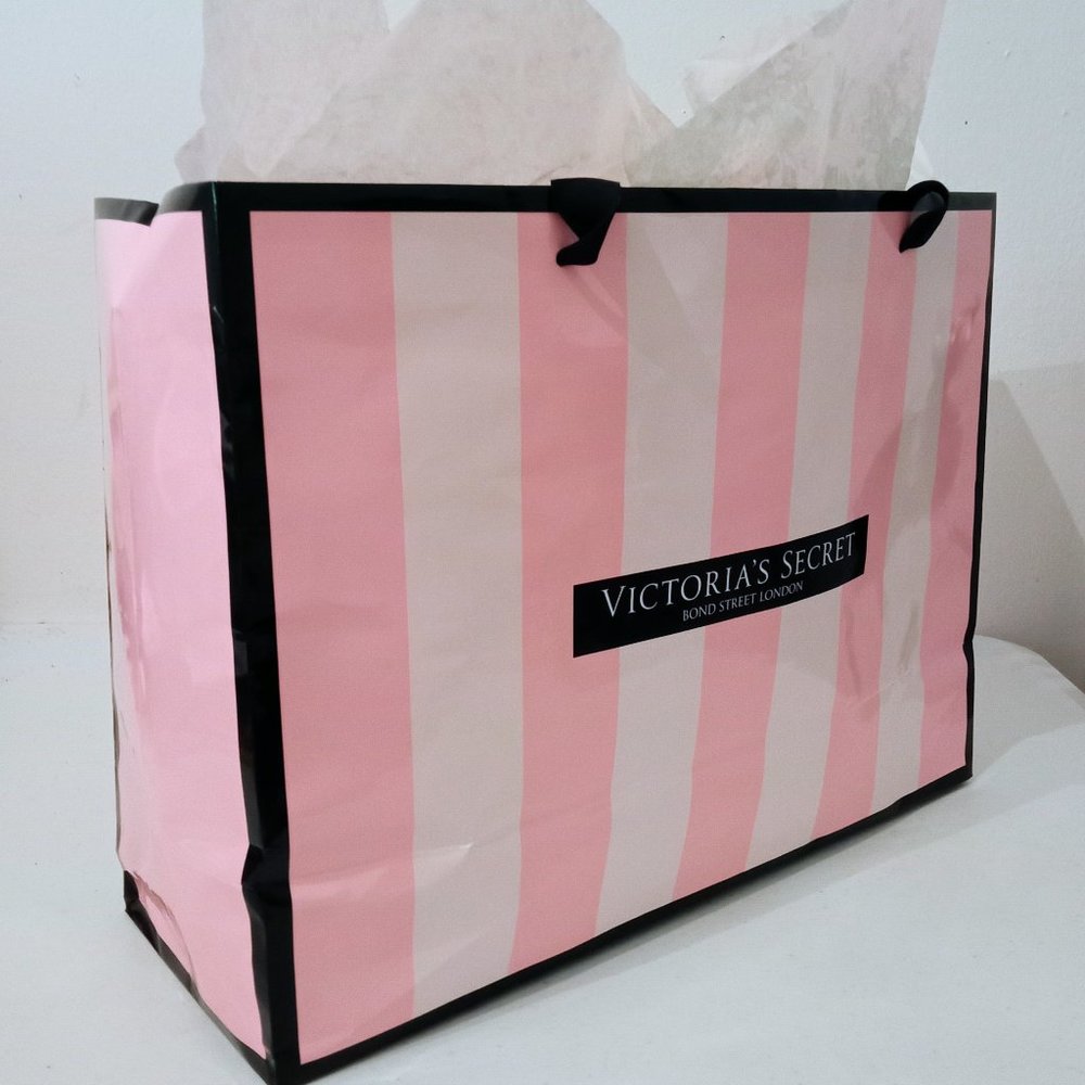 NWT🎁Victoria's Secret Plush Cozy Robe,Shawl Collar,Tie Waist, Pockets - Picture 5 of 15